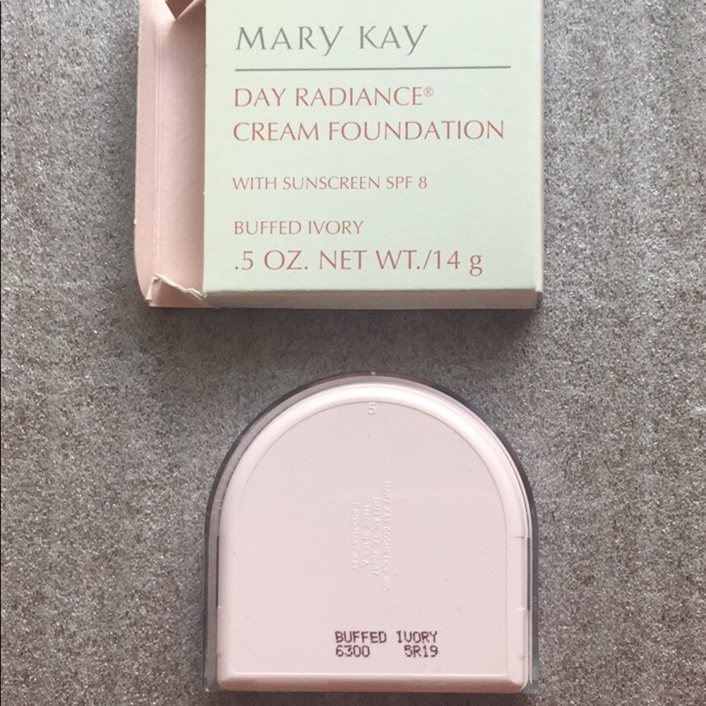MARY KAY - Picture 2 of 2